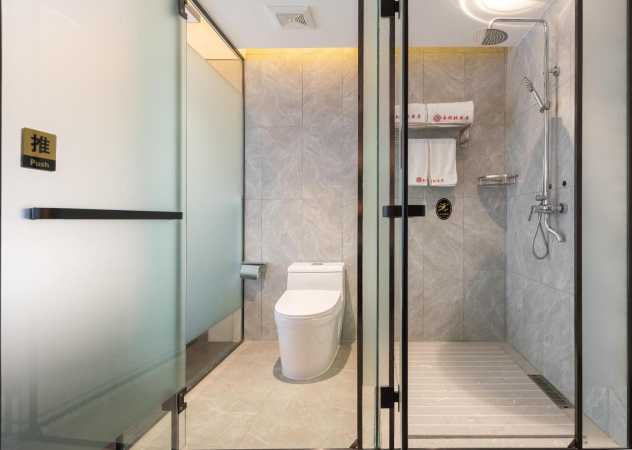 Beijing Tangfu Hotel - Located In The City Center Adjacent To The Subway Station Close To Nanluoguxiang Gulou Lama Temple Tiananmen Square Forbidden City Temple Of Heaven Providing Laundry Car Rental And Ticketing Services Exteriör bild